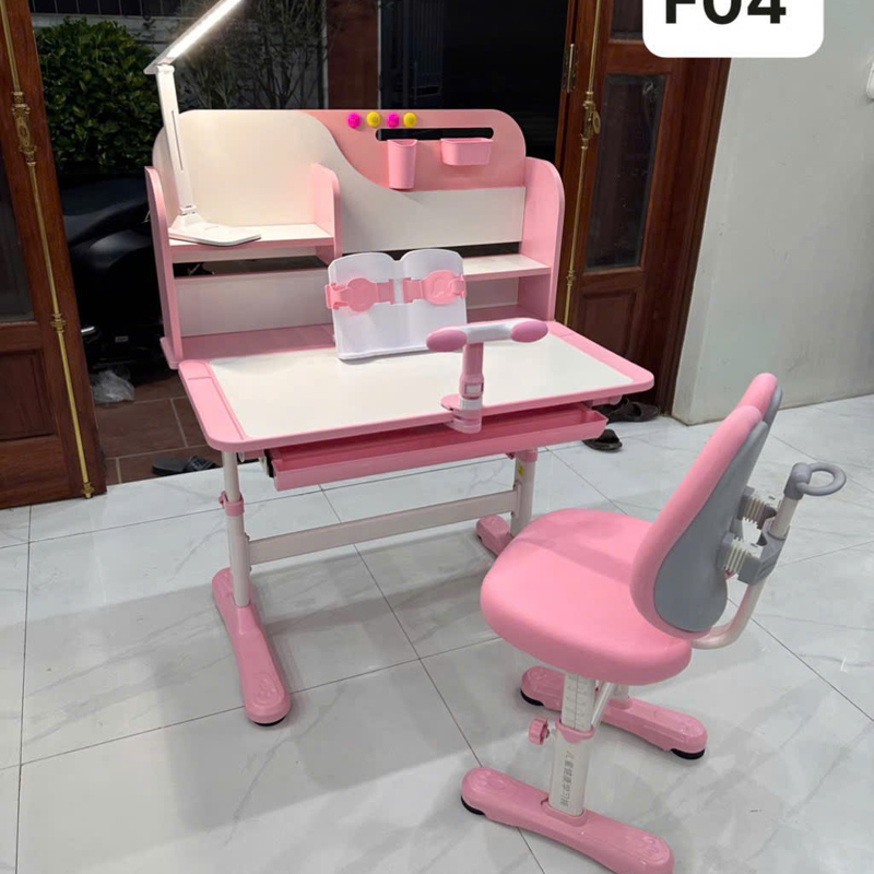 Bộ bàn học cho bé F04 có khả năng điều chỉnh chiều cao, chỉnh góc nghiêng bàn BH706