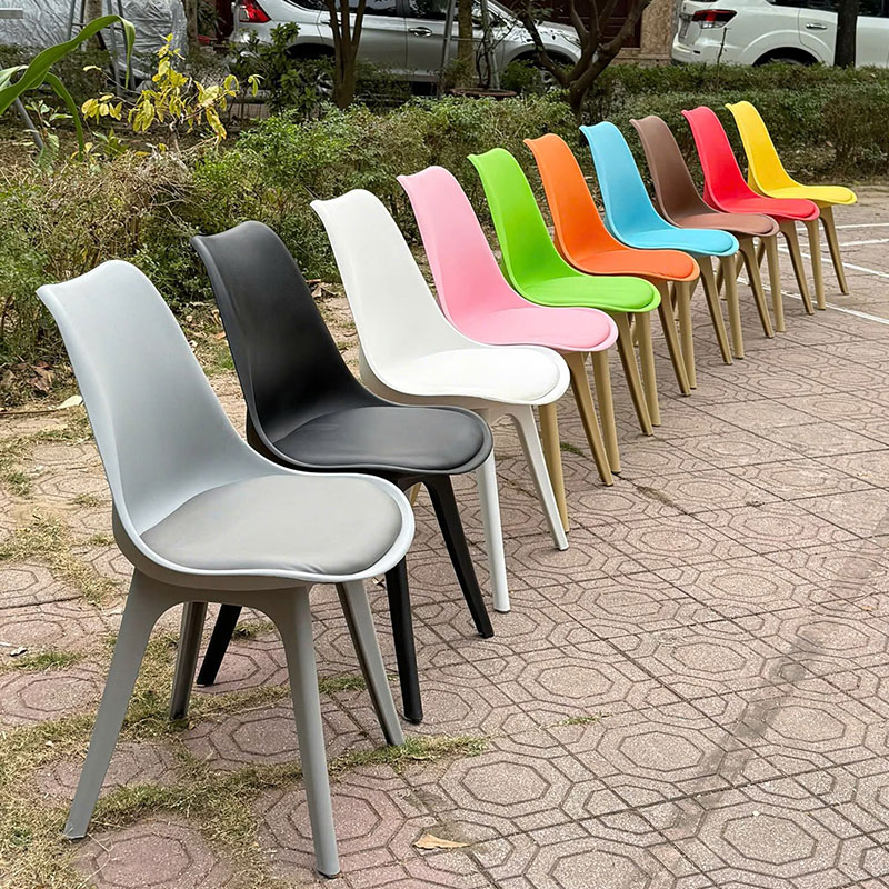 Ghế nhựa đúc Eames mặt nệm nhiều màu giá rẻ, bền - đẹp GC944