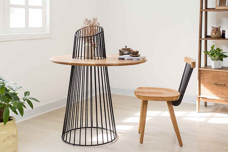 Bàn ban công khung sắt mặt gỗ sồi tự nhiên BS346