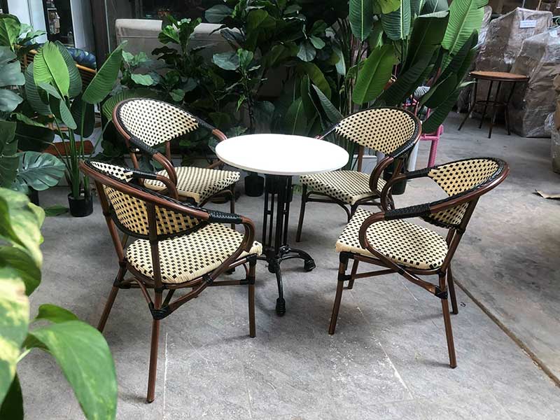 Bộ bàn ghế tròn 4 ghế nhựa giả mây ngoài trời BS202