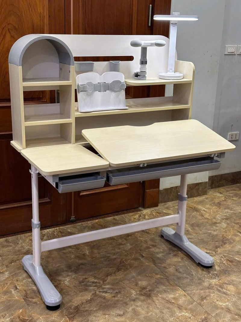 Bàn học cho bé F09 nâng hạ chiều cao giúp bé ngồi học thoải mái BH588