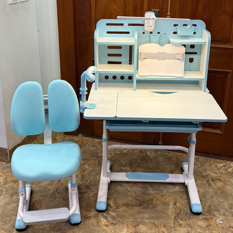 Bộ bàn ghế học hiện đại F10 được thiết kế đặc biệt hỗ trợ giảm cận thị BH195