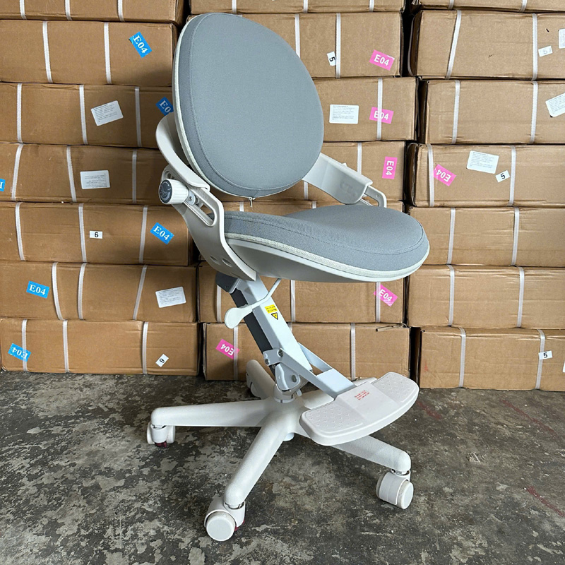 Ghế bàn học điều chỉnh phù hợp với kích thước nhân trắc học của cơ thể BH744