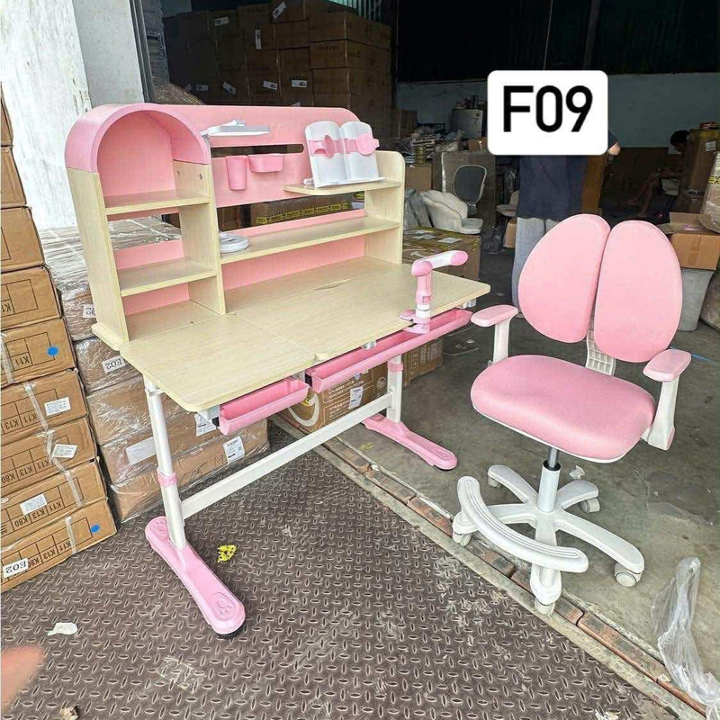 Ghế ngồi học thông minh Y09 có thể nâng hạ phù hợp với từng độ tuổi của trẻ BH846