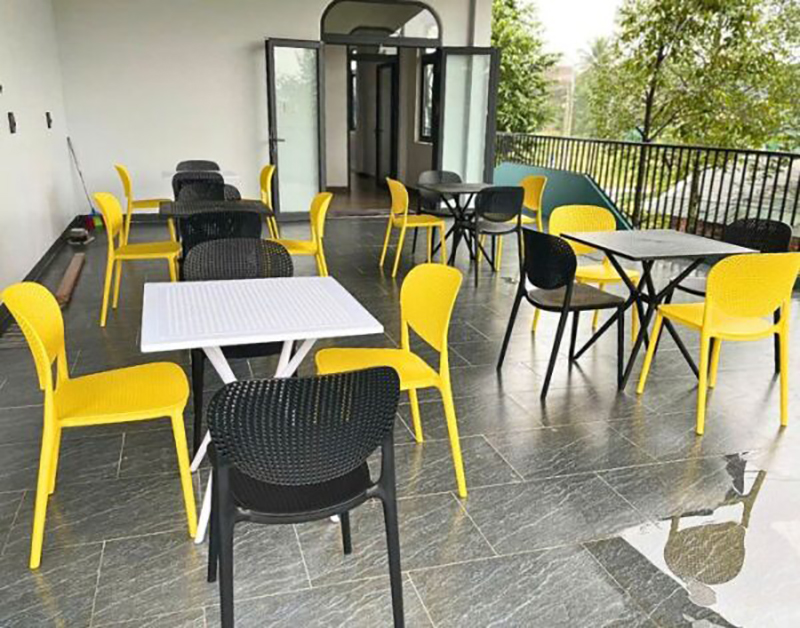 Bàn Ghế Nhựa Đúc Có Bền Không?